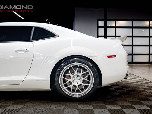 Used 2010 Chevrolet Camaro SS w/ LPO, Ground Effects Package image 13
