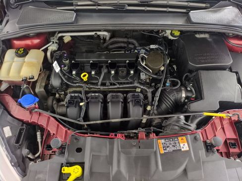Used 2015 Ford Focus SE w/ SE Cold Weather Package FWD image 22