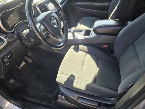 Used 2014 Jeep Grand Cherokee Laredo AWD/4WD image 8