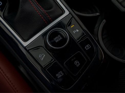 Used 2023 Kia Sportage SX image 15