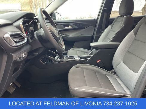 Used 2023 Chevrolet TrailBlazer LT w/ Convenience Package image 18