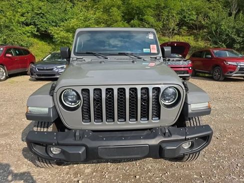 Used 2023 Jeep Gladiator Sport AWD/4WD image 2