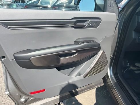Used 2024 Kia EV9 Wind AWD/4WD image 19