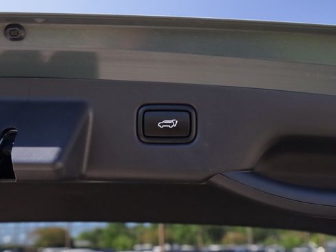 Used 2023 Kia Niro FWD image 5