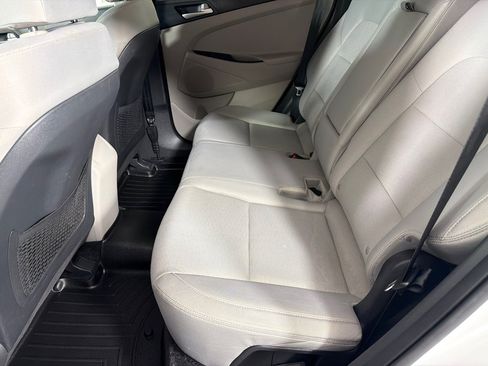 Used 2020 Hyundai Tucson Value FWD image 18