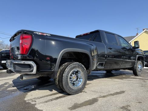 New 2026 Chevrolet Silverado 3500 LT w/ All Star Edition image 9