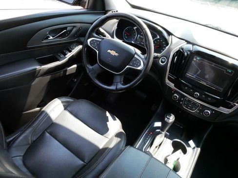 Used 2019 Chevrolet Traverse Premier AWD/4WD image 9