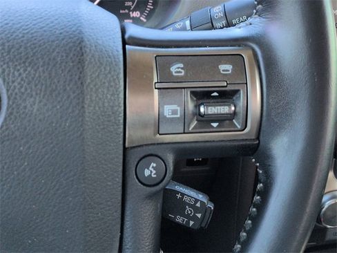 Used 2015 Lexus GX 460 w/ Premium Package image 28