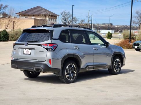 Used 2025 Subaru Forester Limited image 7