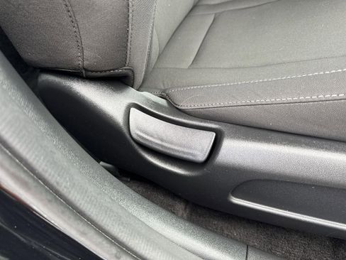 Used 2022 Hyundai Elantra SEL w/ Cargo Package image 37