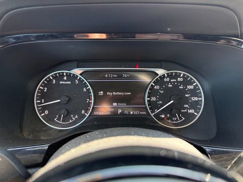 Used 2022 Nissan Pathfinder SV AWD/4WD image 4