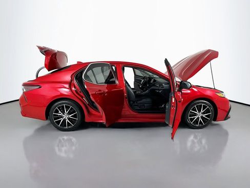 Used 2023 Toyota Camry SE FWD image 23