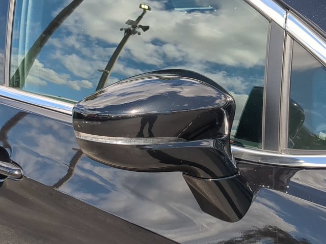 Used 2025 Chrysler Pacifica Select FWD image 12