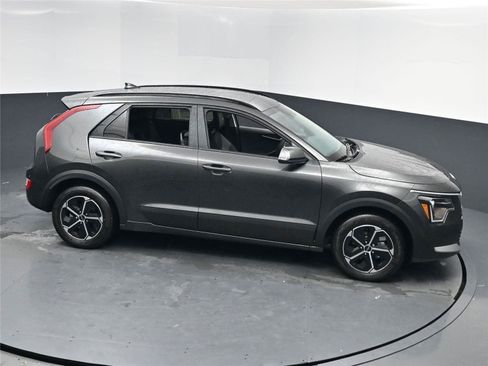New 2026 Kia Niro EX image 14