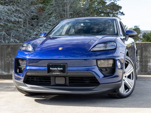 Used 2025 Porsche Macan 4 Electric AWD/4WD image 7