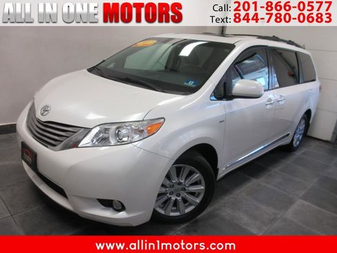 Used 2017 Toyota Sienna XLE w/ XLE Navigation Package AWD/4WD image 1