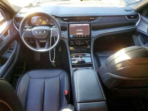 Used 2024 Jeep Grand Cherokee L Limited w/ Black Appearance Package AWD/4WD image 7
