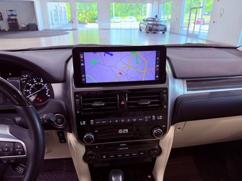 Used 2023 Lexus GX 460 Premium w/ Premium Package AWD/4WD image 25