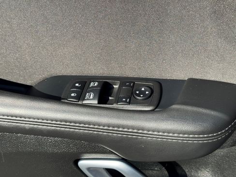 Used 2023 Dodge Challenger SXT w/ Blacktop Package image 21