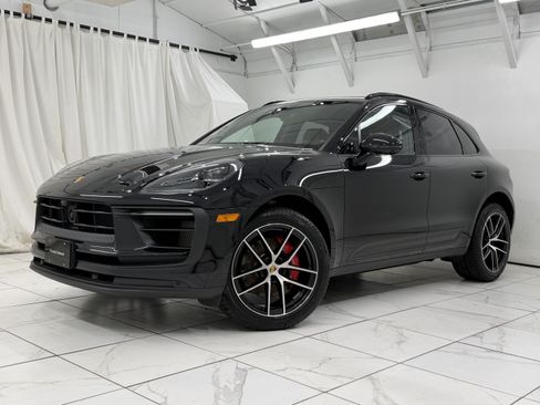 Certified 2023 Porsche Macan S AWD/4WD image 6