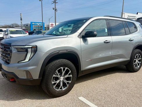 Used 2024 GMC Acadia AT4 w/ Super Cruise Package AWD/4WD image 8