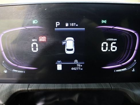 Used 2024 Kia Telluride EX w/ EX Captain's Chair Package FWD image 36