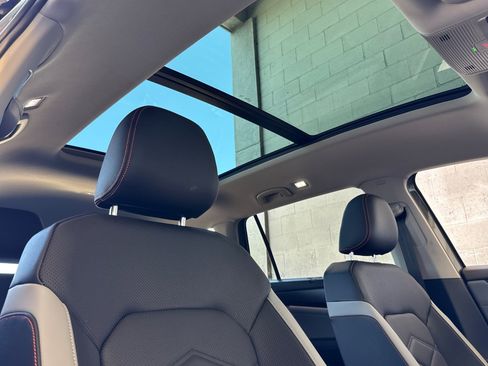 New 2025 Volkswagen Atlas Peak Edition SE image 18