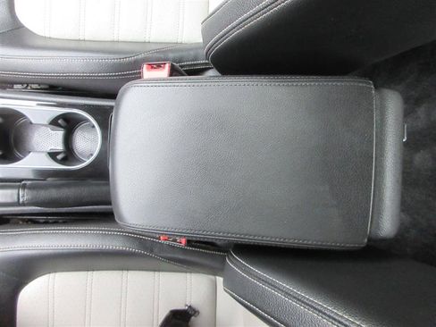 Used 2018 Volkswagen Passat 3.6 image 13