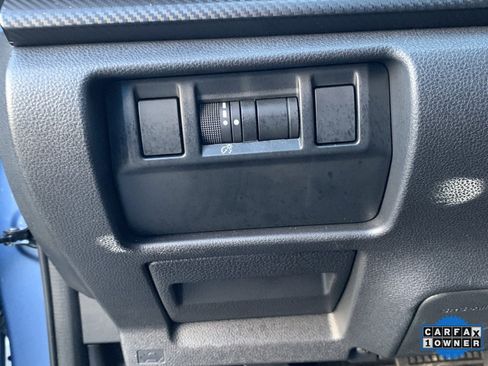 Used 2024 Subaru Crosstrek 2.0i Premium image 15