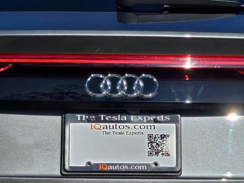 Used 2019 Audi Q8 Premium Plus w/ Premium Plus image 23