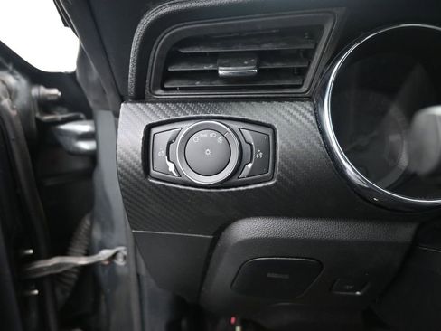 Used 2016 Ford Mustang Coupe image 12