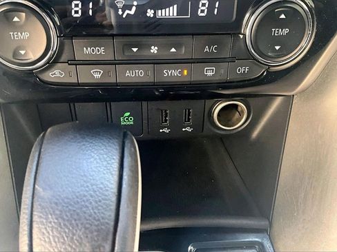 Used 2018 Mitsubishi Eclipse Cross AWD image 16