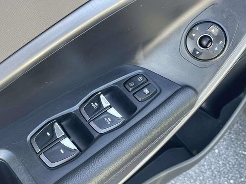 Used 2018 Hyundai Santa Fe Sport w/ 2.4L Value Package 02 FWD image 21