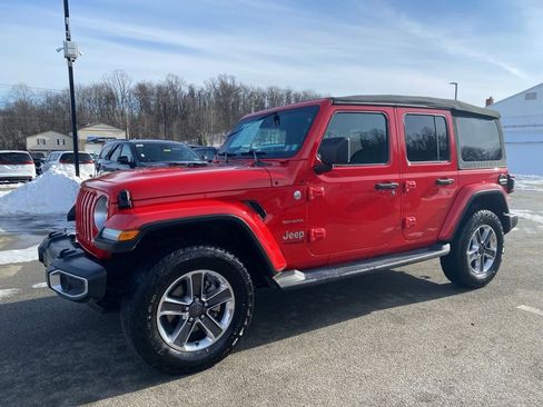 Certified 2019 Jeep Wrangler Unlimited Sahara image 5