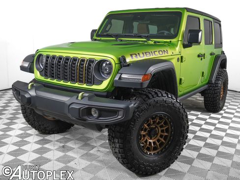 Used 2025 Jeep Wrangler Unlimited Rubicon w/ Convenience Group AWD/4WD image 1