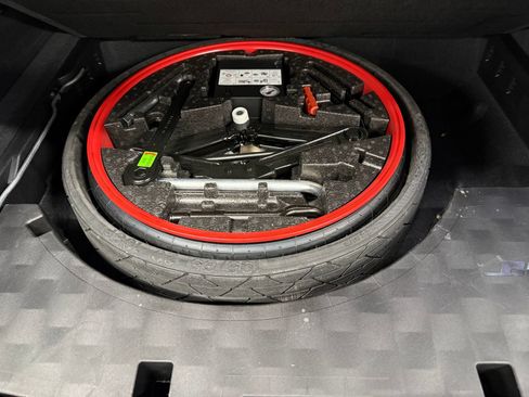 Used 2019 Porsche Cayenne AWD/4WD image 10