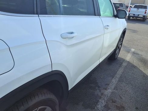 Used 2024 Volkswagen Atlas SE image 19