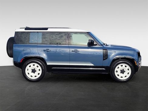 Used 2024 Land Rover Defender 110 S image 7