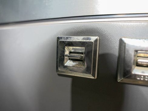 Used 1990 GMC Jimmy 4WD image 36