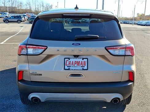 Certified 2020 Ford Escape SE image 5