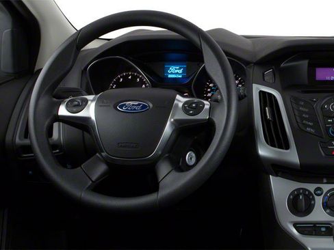 Used 2013 Ford Focus Titanium w/ Titanium Handling Pkg image 6
