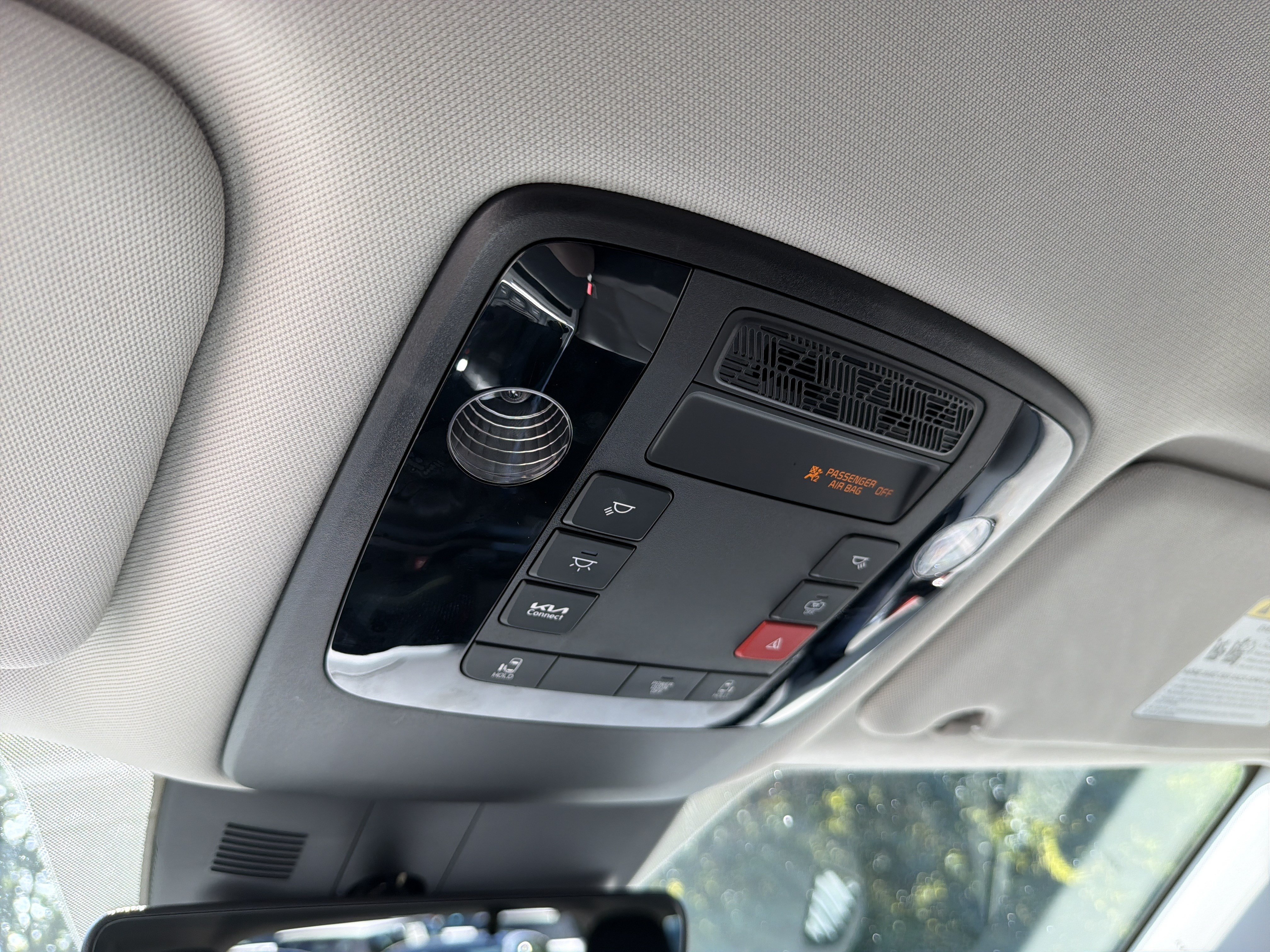 New 2026 Kia Carnival FWD image 29