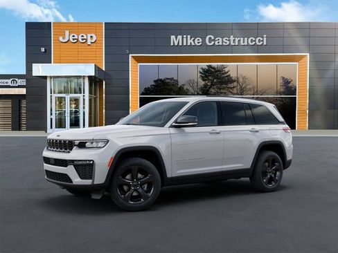 New 2026 Jeep Grand Cherokee Limited w/ Limited Altitude Package AWD/4WD image 3