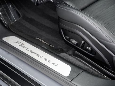Certified 2025 Porsche Panamera 4 E-Hybrid AWD/4WD image 11