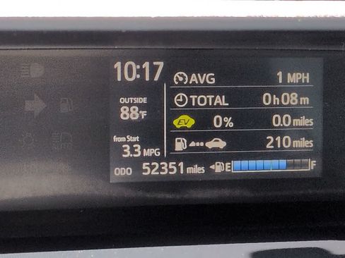 Used 2018 Toyota Prius C One FWD image 24