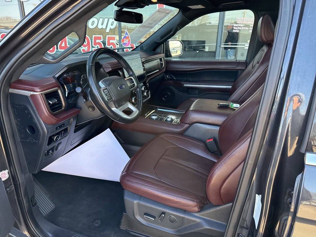 Used 2024 Ford Expedition Limited AWD/4WD image 29