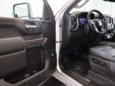 Used 2022 Chevrolet Silverado 3500 LTZ w/ LTZ Plus Package image 9