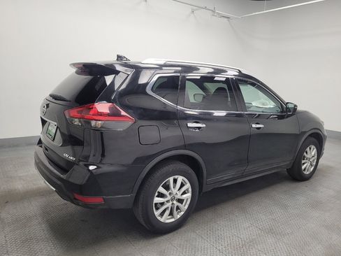 Used 2018 Nissan Rogue SV AWD/4WD image 10
