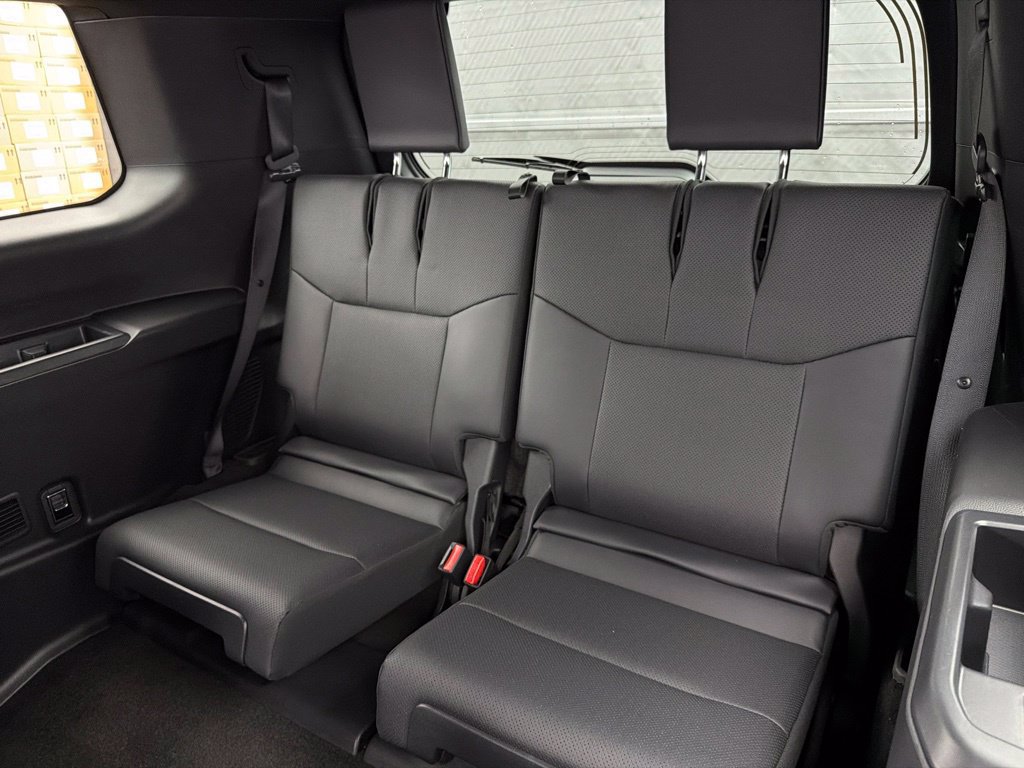 Used 2026 Lexus GX 550 w/ Accessory Package (2T) AWD/4WD image 23