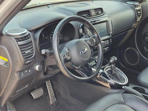 Used 2015 Kia Soul ! w/ Sun & Sound Package FWD image 10